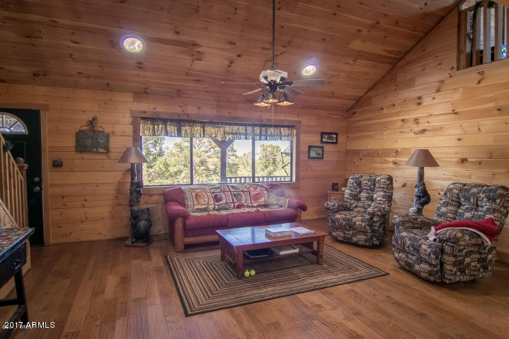 52 County Road 8144 Concho, AZ 85924 - Photo 5 of 27 Living Room