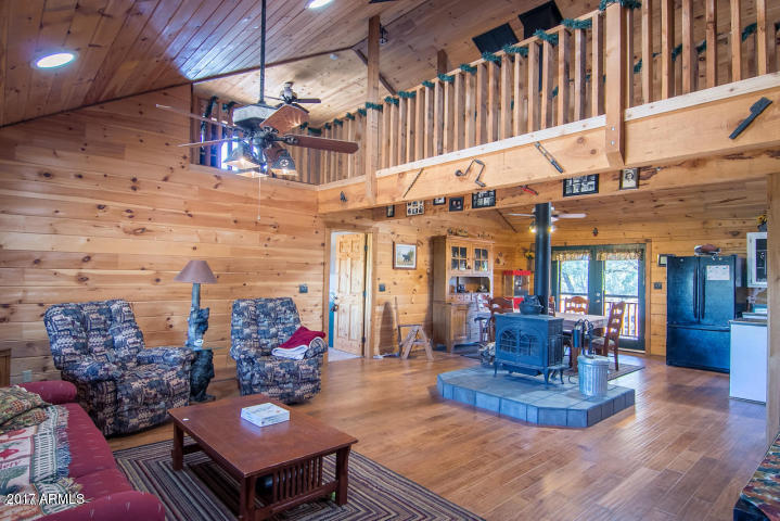 52 County Road 8144 Concho, AZ 85924 - Photo 6 of 27 Living Room