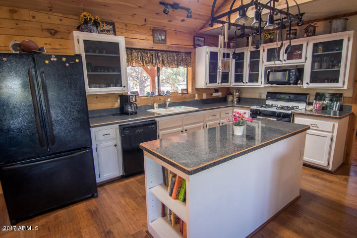 52 County Road 8144 Concho, AZ 85924 - Photo 7 of 27 Kitchen