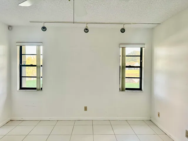 $220,000 | 5819 Parkwalk Drive, Boynton Beach, FL 33472