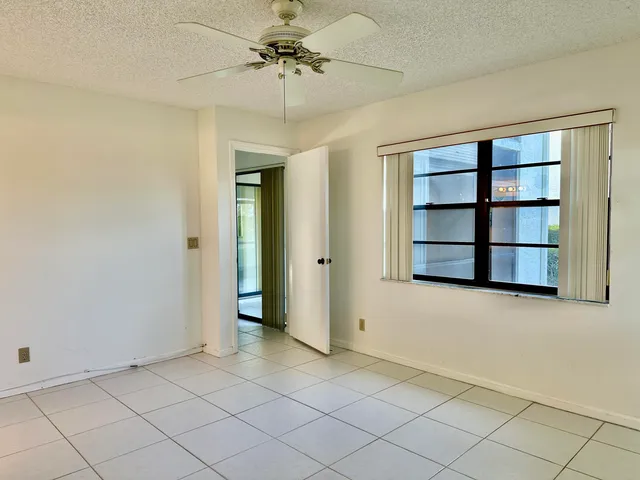 $220,000 | 5819 Parkwalk Drive, Boynton Beach, FL 33472