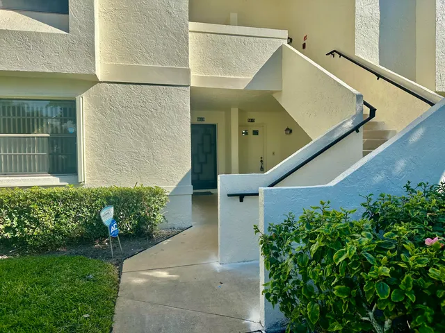 $220,000 | 5819 Parkwalk Drive, Boynton Beach, FL 33472