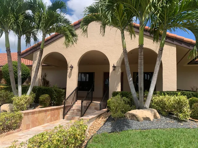 $220,000 | 5819 Parkwalk Drive, Boynton Beach, FL 33472