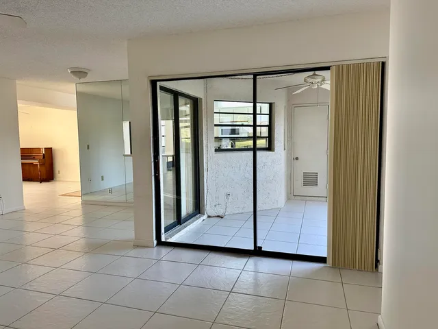 $220,000 | 5819 Parkwalk Drive, Boynton Beach, FL 33472