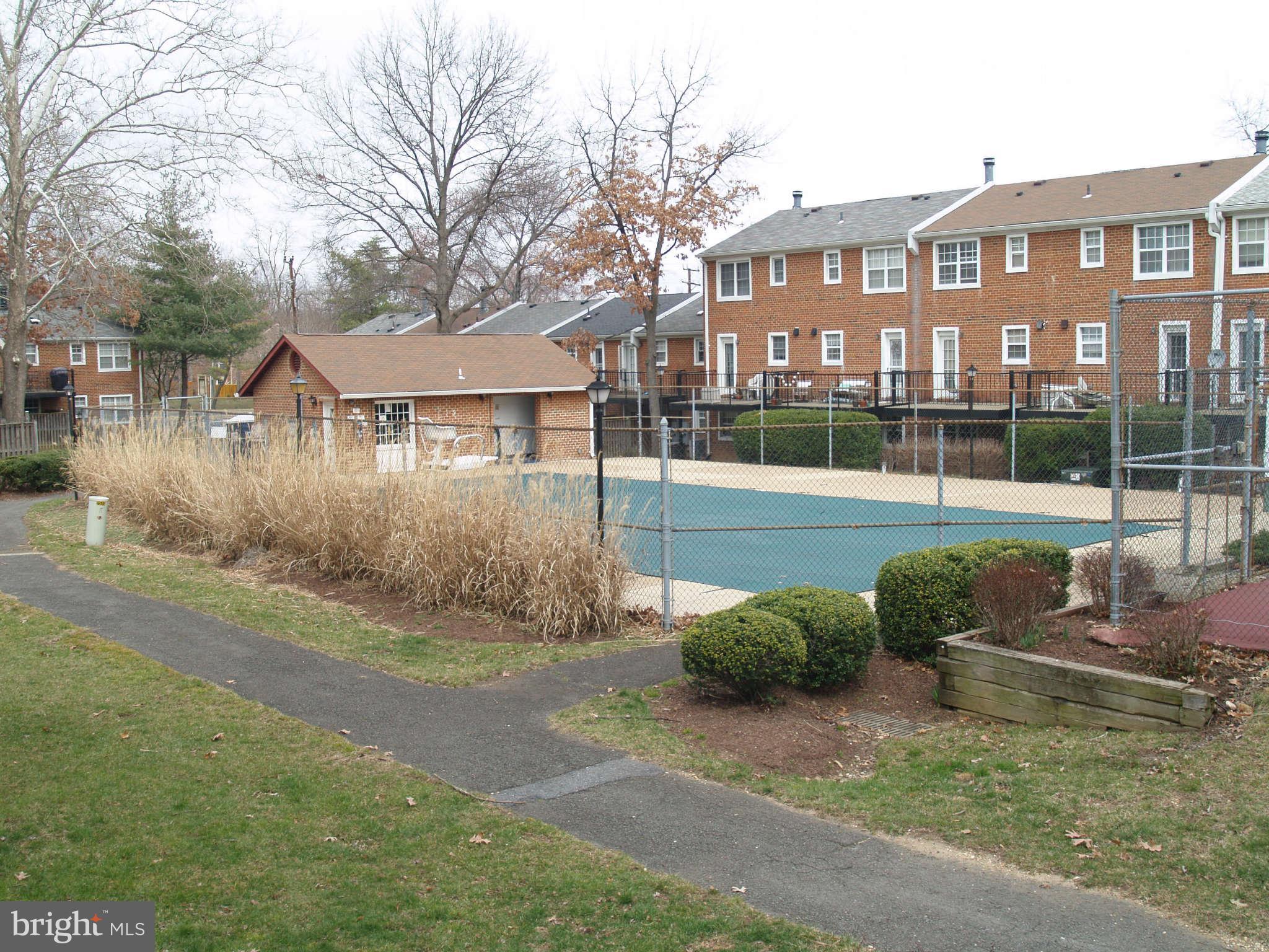 4603 28th Road South, Unit A Arlington, VA 22206 - Photo 20 of 22 Community Pools