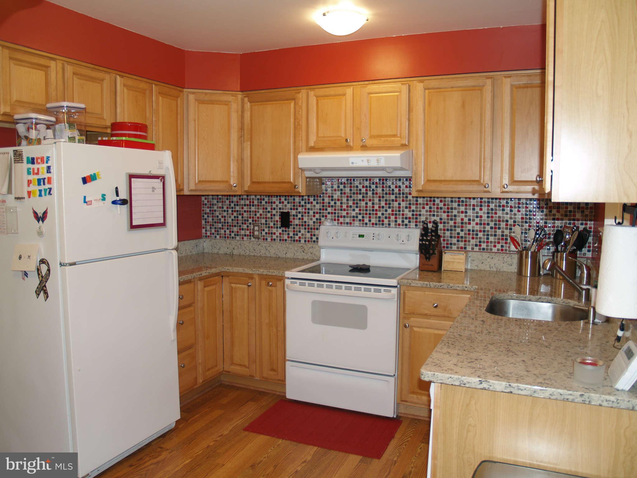 4603 28th Road South, Unit A Arlington, VA 22206 - Photo 6 of 22 Kitchen
