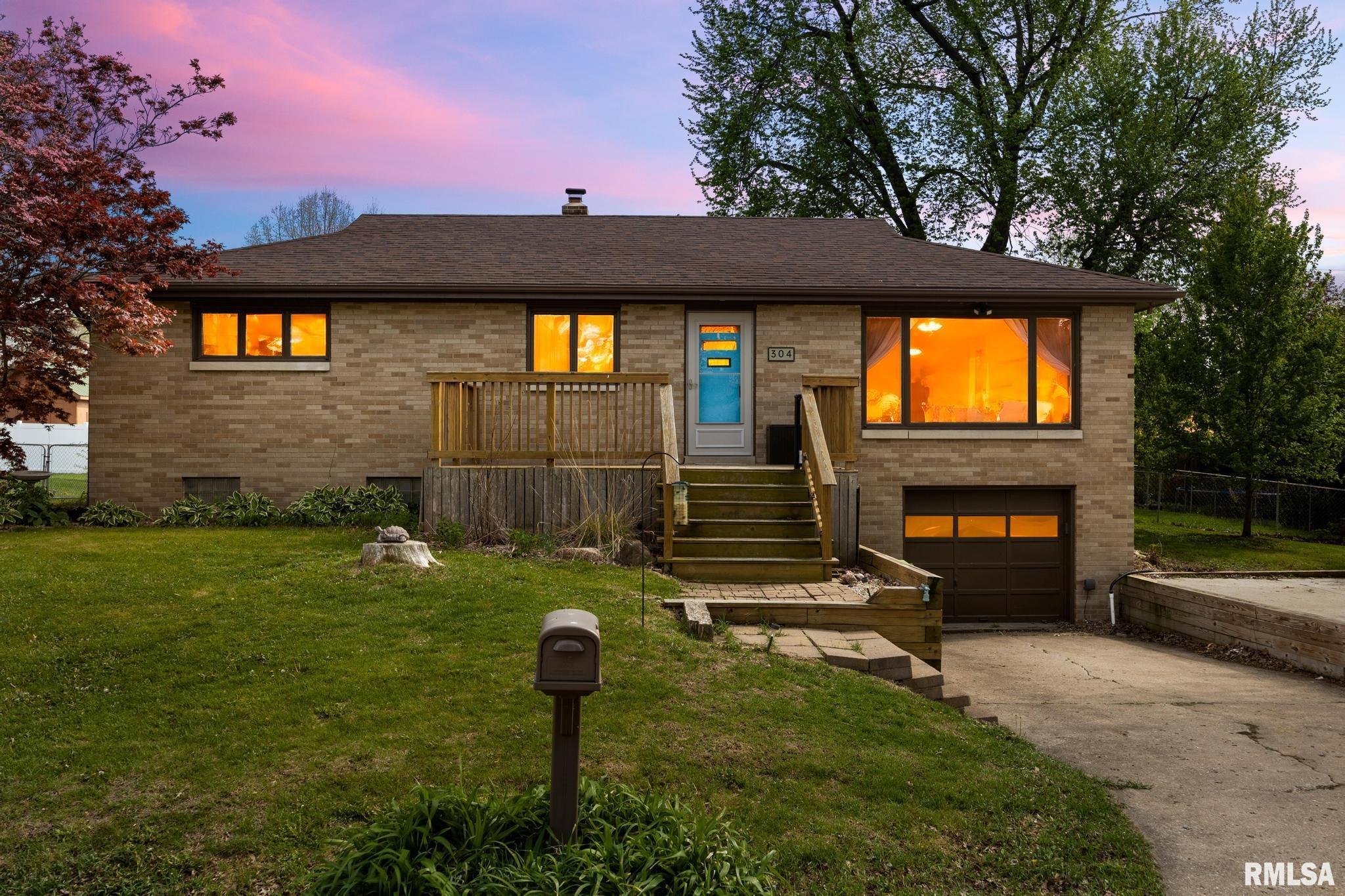 304 West Madison Street Tremont, IL 61568 - Photo 1 of 27