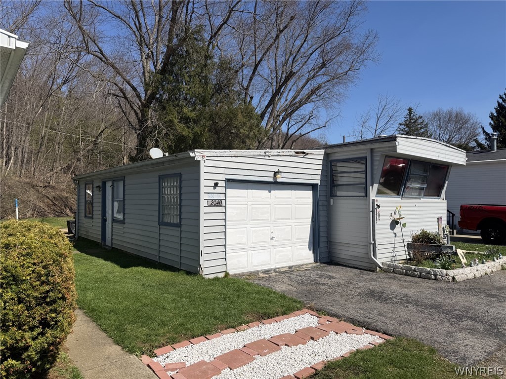 2040 Hemstreet Road Marilla, NY 14052 - Photo 6 of 24