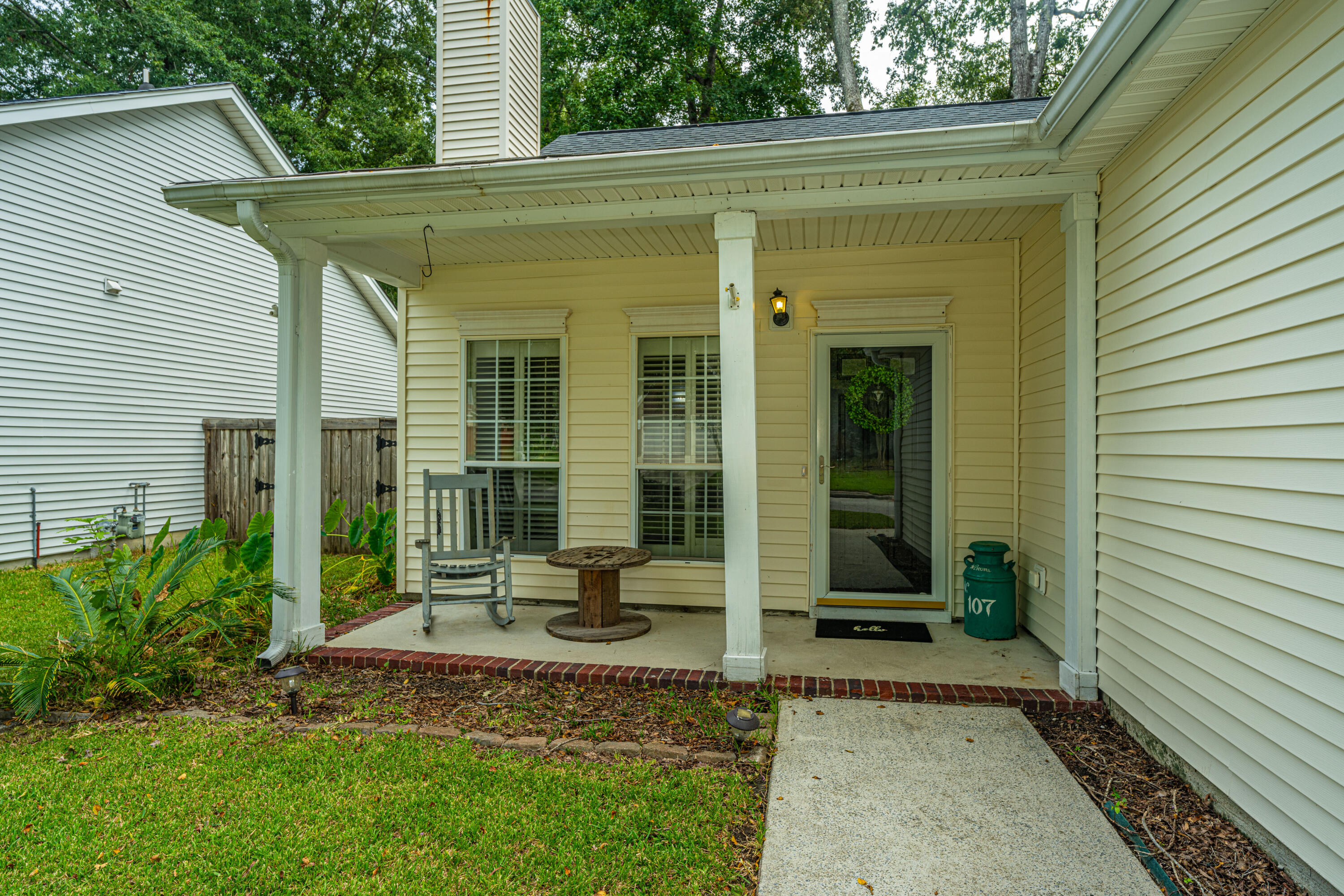 107 Landau Road Summerville, SC 29485 - Photo 1 of 37 107LandauRd005