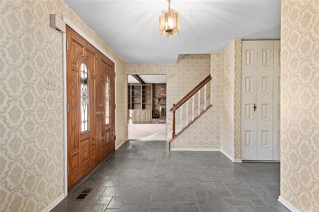 1619 Tiffany Ridge Drive Pittsburgh, PA 15241 - Photo 3 of 25 a view of an entryway