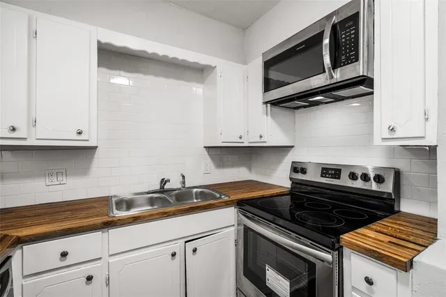 $239,900 | 810 Western Hills Drive, Howe, TX 75459