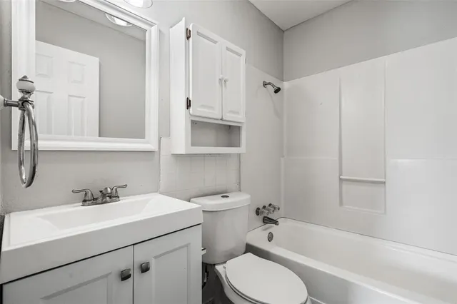 $229,900 | 810 Western Hills Drive, Howe, TX 75459