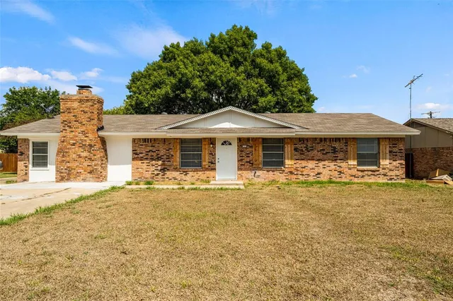 $239,900 | 810 Western Hills Drive, Howe, TX 75459