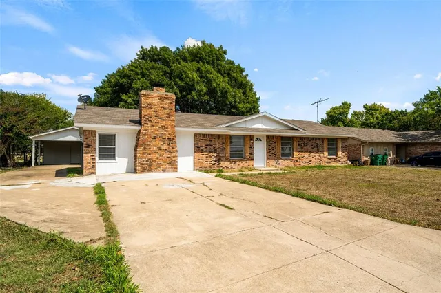 $239,900 | 810 Western Hills Drive, Howe, TX 75459