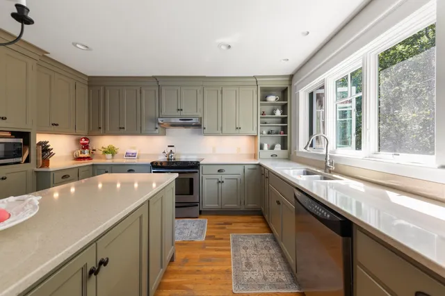 $3,499,000 | 275 Shore Drive North, Bristol, NH 03222