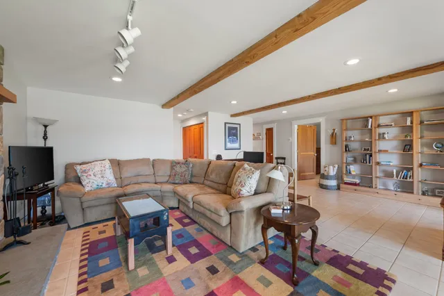 $3,499,000 | 275 Shore Drive North, Bristol, NH 03222