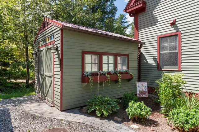 $3,499,000 | 275 Shore Drive North, Bristol, NH 03222