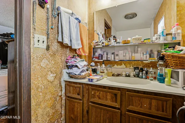 $275,000 | 11010 Pebble Hills Boulevard, El Paso, TX 79936