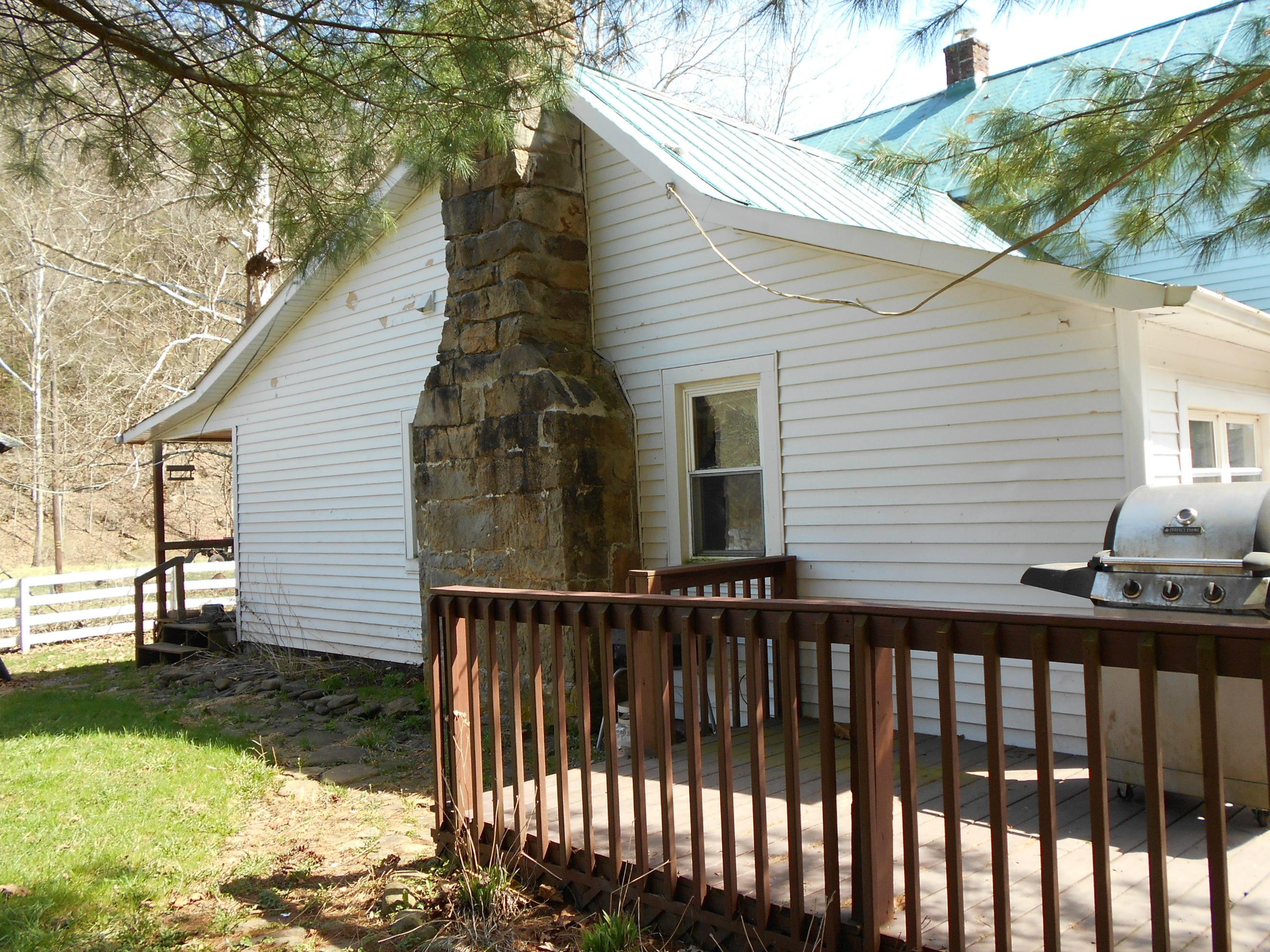 Hc67 Robins Fork Road Renick, WV 24966 - Photo 8 of 26 Gallery Image 8