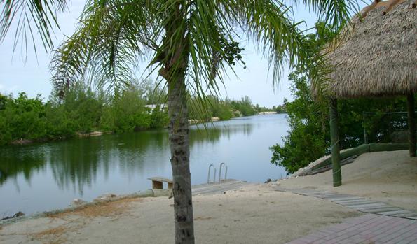 30 Mutiny Place Key Largo, FL 33037 - Photo 1 of 3 Water View