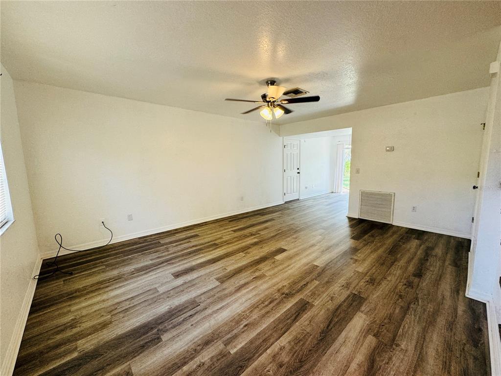 3818 Red Oak Court Lake Wales, FL 33898 - Photo 5 of 40