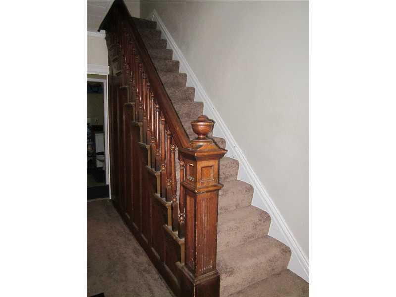 1055 Evergreen Road Millvale, PA 15209 - Photo 5 of 10 Entry/Foyer.