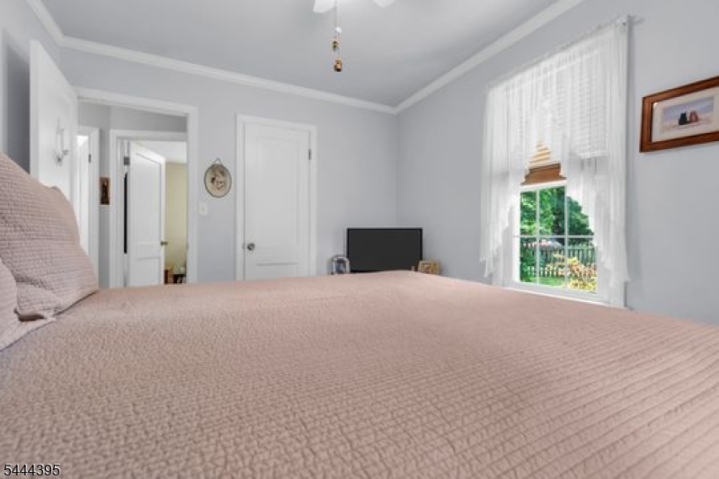 160 Hillcrest Road Flemington, NJ 08822 - Photo 15 of 40