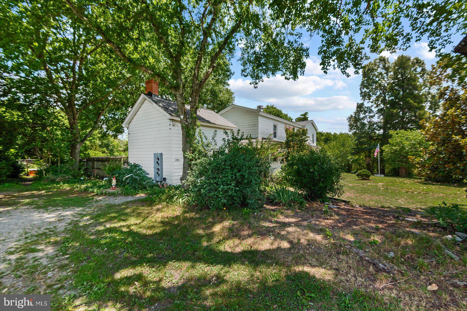 11456 Chesterfield Road Ruther Glen, VA 22546 - Photo 4 of 38