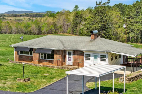 $199,900 | 3328 Theta Mill Road, Gladys, VA 24554