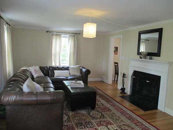 104 Mayo Road Wellesley, MA 02482 - Photo 2 of 7