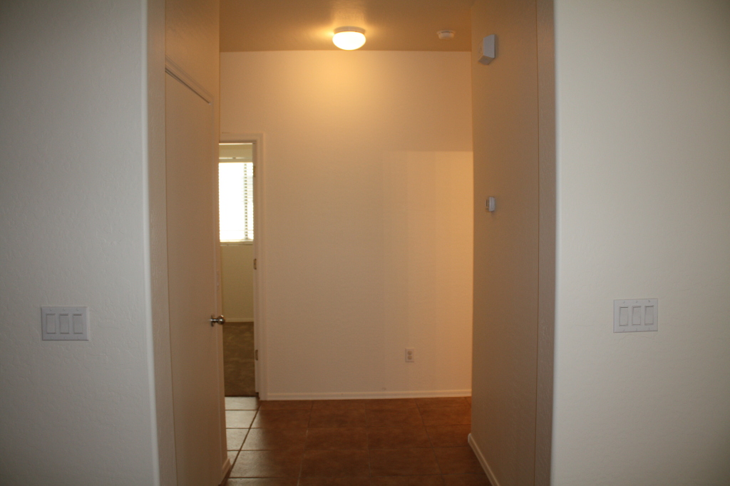 45358 Portabello Road Maricopa, AZ 85139 - Photo 11 of 20 Hallway