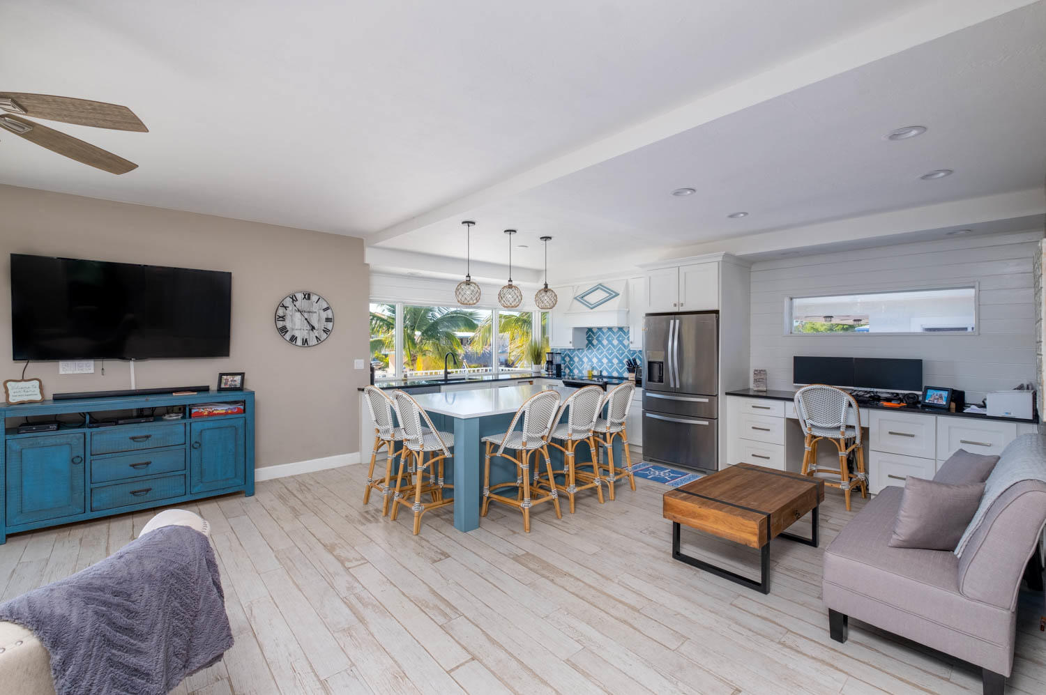 152 Bessie Road Tavernier, FL 33070 - Photo 13 of 36 Open Living Space