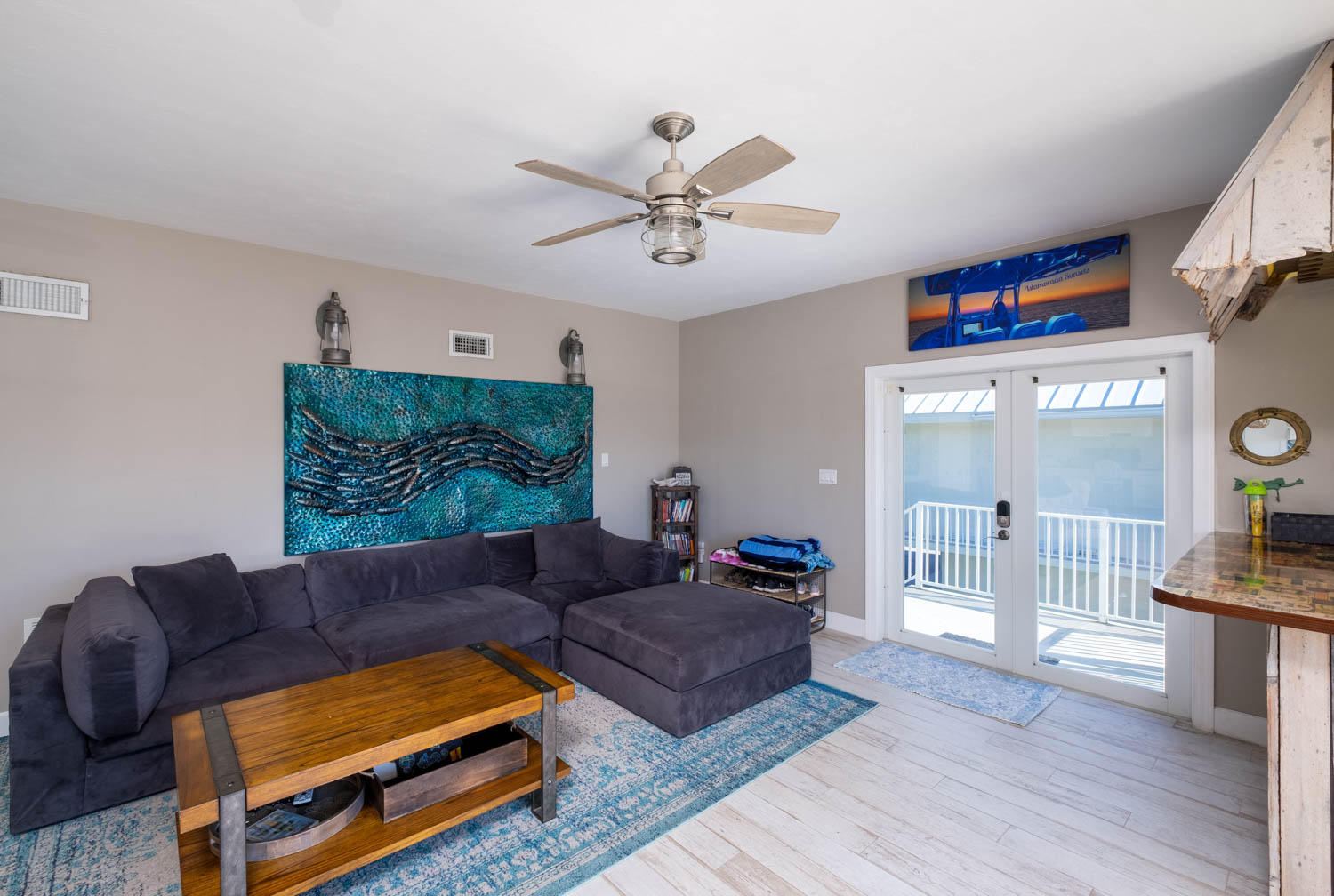 152 Bessie Road Tavernier, FL 33070 - Photo 10 of 36 Living Room