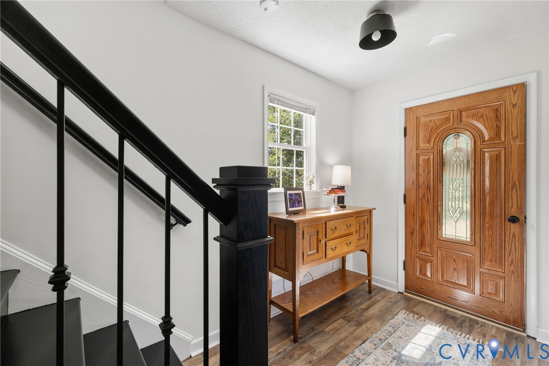 8136 Warriner Road Richmond, VA 23231 - Photo 4 of 46