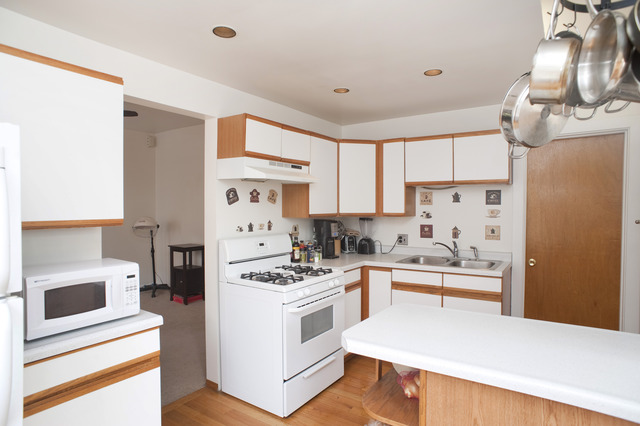 1439 Wisconsin Avenue Berwyn, IL 60402 - Photo 8 of 19