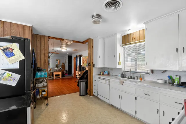 $154,000 | 2850 Lakeview Circle, Beaumont, TX 77703