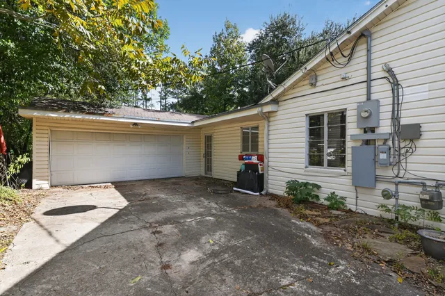 $154,000 | 2850 Lakeview Circle, Beaumont, TX 77703