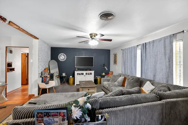 $154,000 | 2850 Lakeview Circle, Beaumont, TX 77703