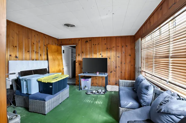 $154,000 | 2850 Lakeview Circle, Beaumont, TX 77703