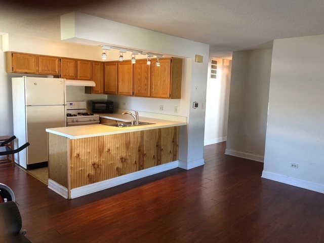 1310 Inverrary Lane, Unit D Deerfield, IL 60015 - Photo 3 of 10