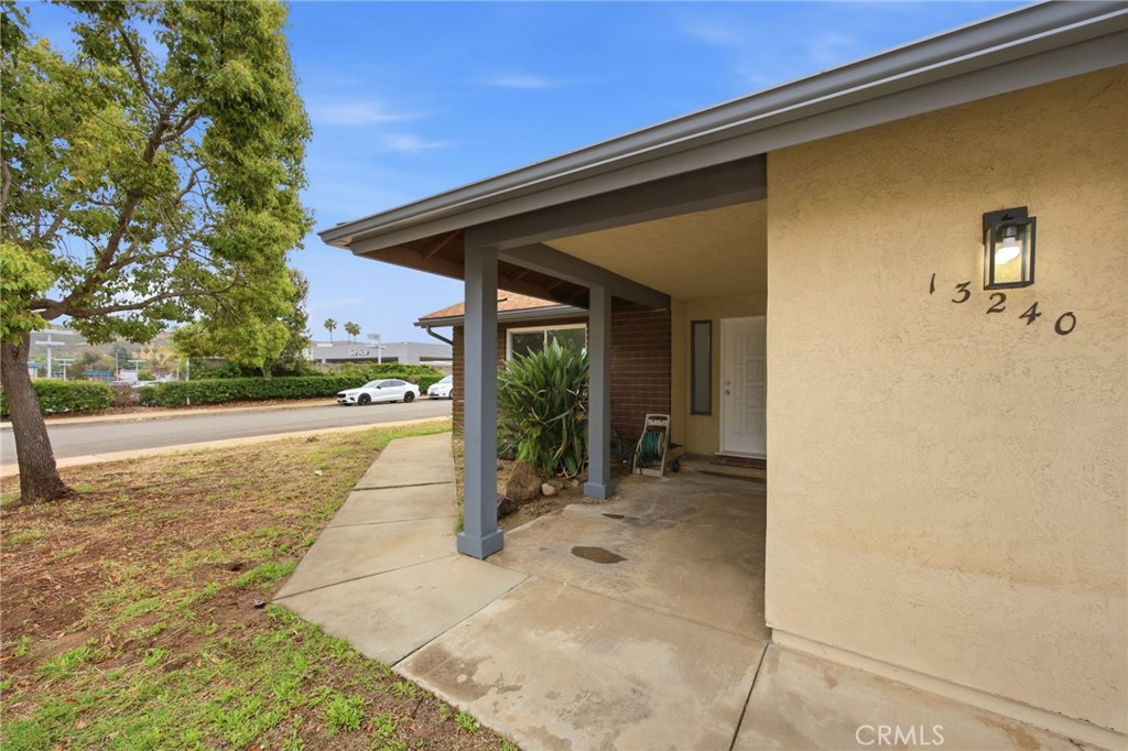 13240 Olive Tree Lane Poway, CA 92064 - Photo 8 of 50