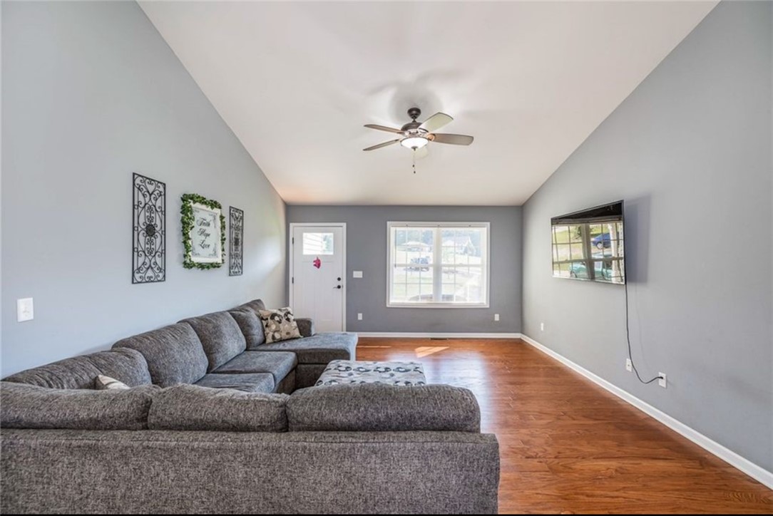 109 Sycamore Court Pickens, SC 29671 - Photo 5 of 15