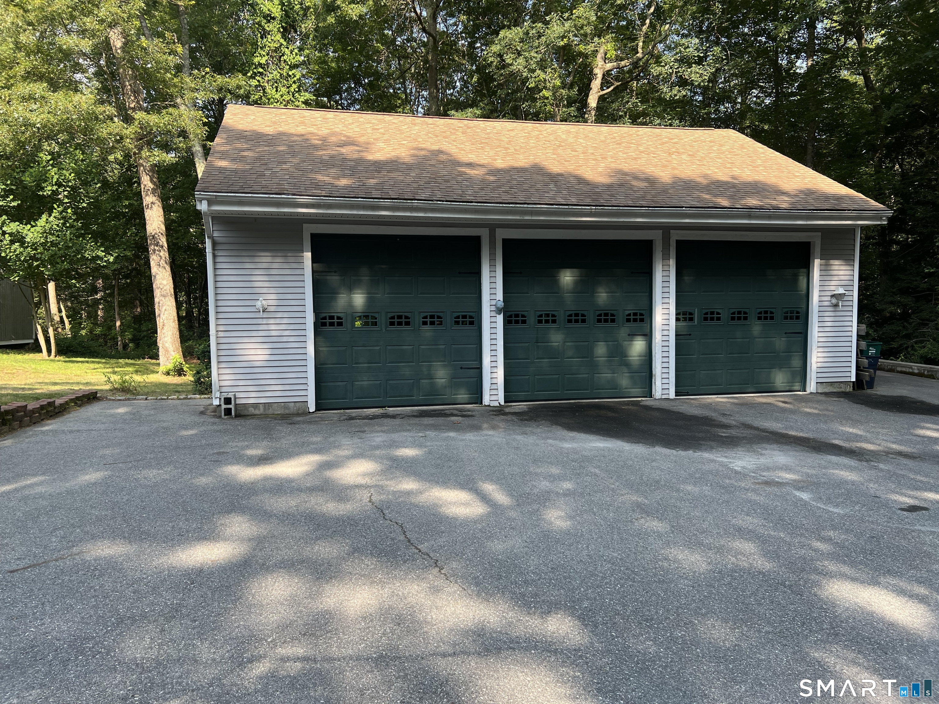 34 Angel Road Glocester, RI 02814 - Photo 8 of 32 Gallery Image 8