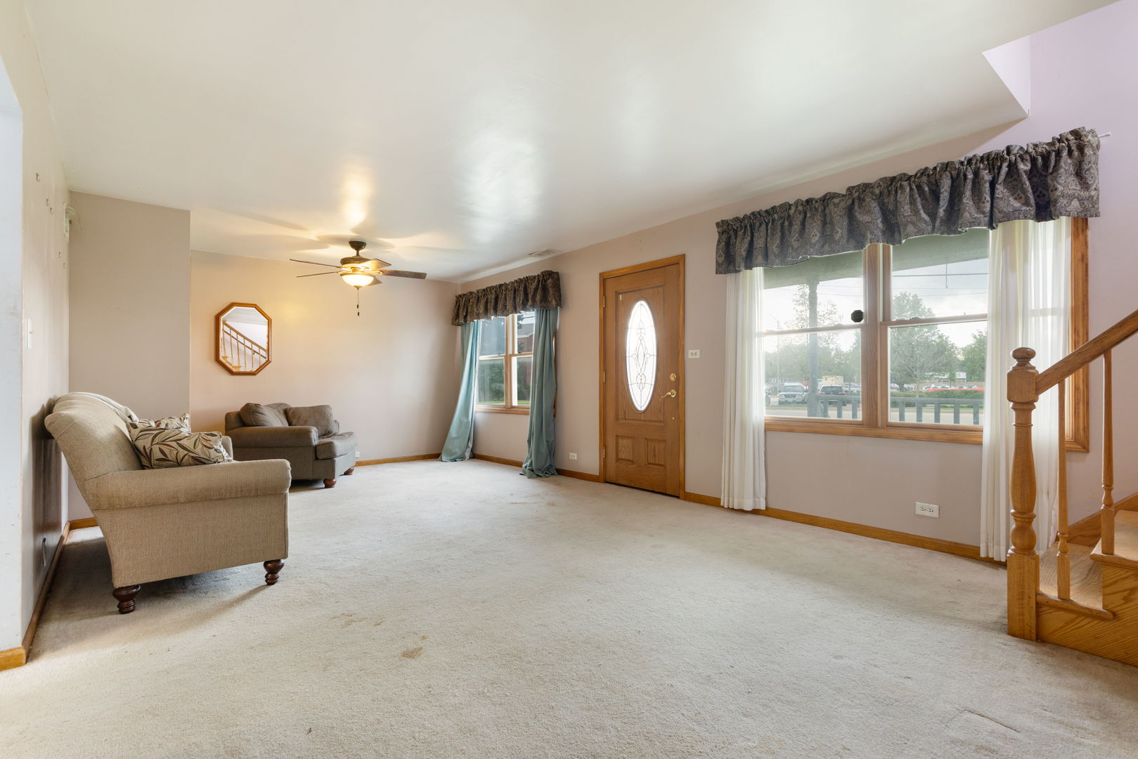 S475 Old York Road Elmhurst, IL 60126 - Photo 3 of 21 Gallery Image 3