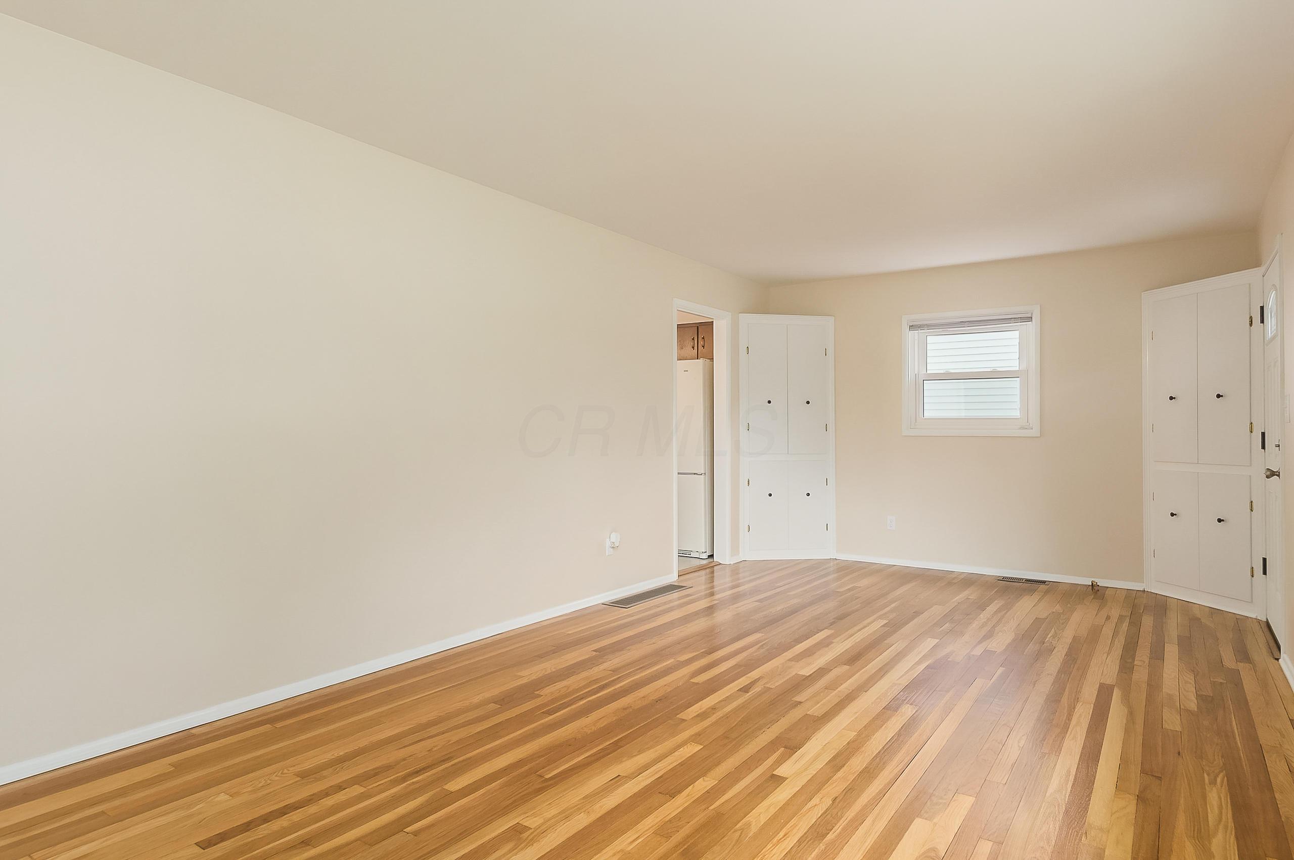 2746 Nottingham Road Upper Arlington, OH 43221 - Photo 4 of 31