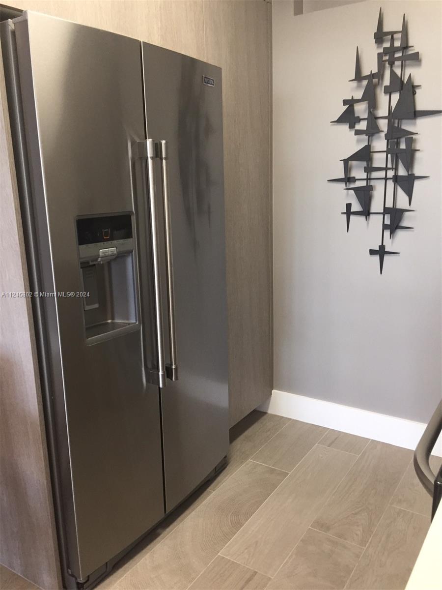 100 Lincoln Road, Unit 314B Miami Beach, FL 33139 - Photo 8 of 43