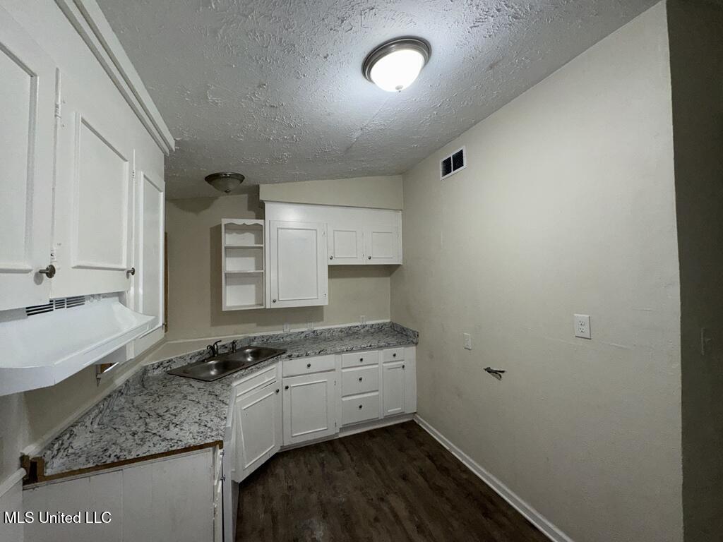 3320 Ridgeland Drive Jackson, MS 39212 - Photo 4 of 18 2026_01_20_12_07_49