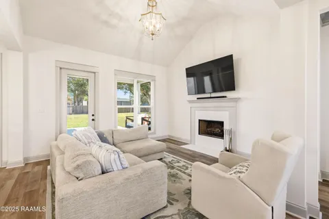 $275,000 | 118 San Sebastian Drive, Youngsville, LA 70592