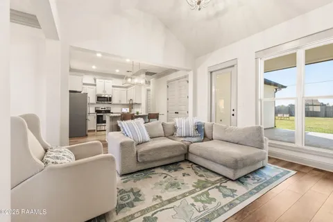 $275,000 | 118 San Sebastian Drive, Youngsville, LA 70592