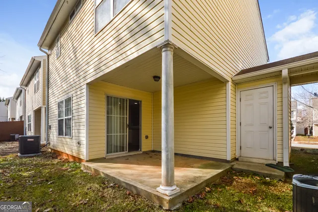 $1,665 | 325 Coral Circle, McDonough, GA 30253